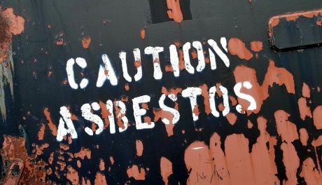 Samorządy wciąż przyjmują wnioski o dofinansowanie usuwania materiałów zawierających azbest