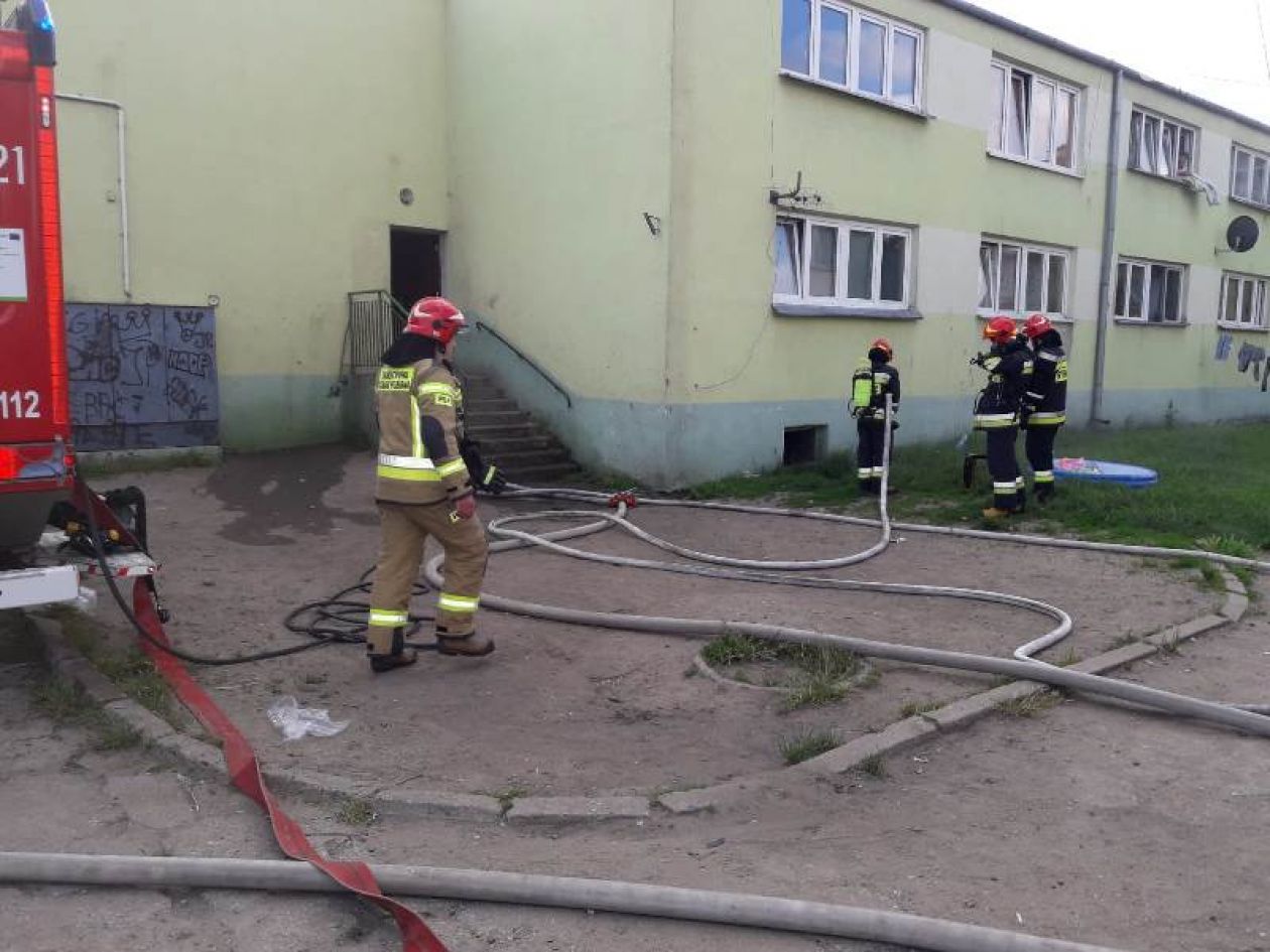 Pożar na Wojska Polskiego, ewakuowano 16 osób