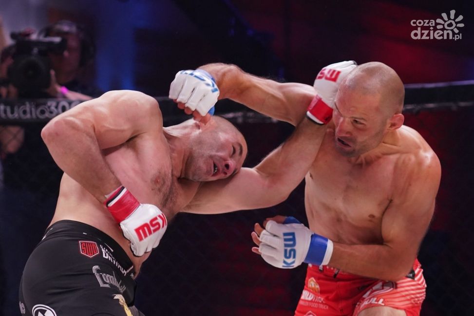 Ciechanowianin przegrał z legendą polskiego MMA 