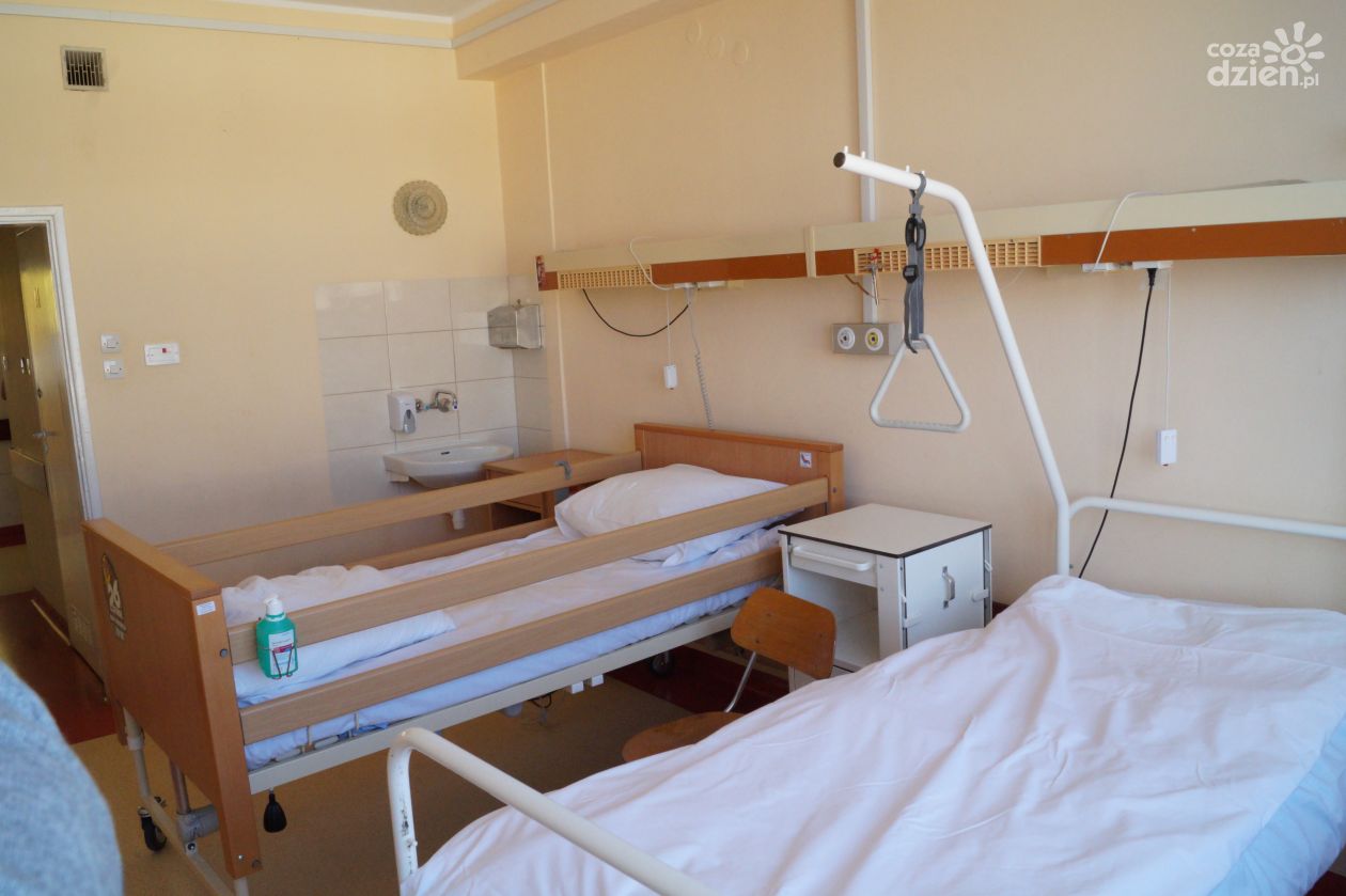 Ciechanowski szpital wstrzymuje przyjęcia         na oddział wewnętrzny.