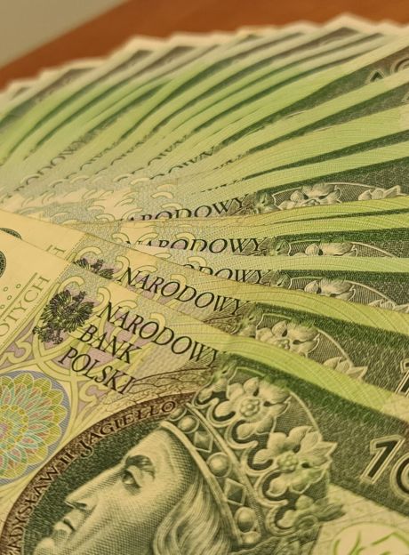 Kasjerka z sochocińskiego banku zdefraudowała ponad 300 tys. złotych