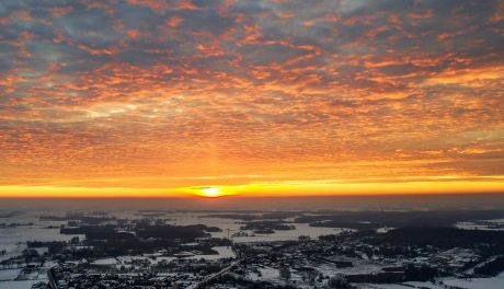 Epicki wschód słońca nad Ciechanowem