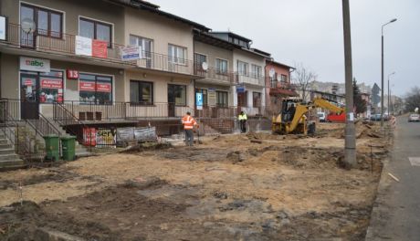 Będą nowe miejsca parkingowe i chodnik na Gwardnii Ludowej.