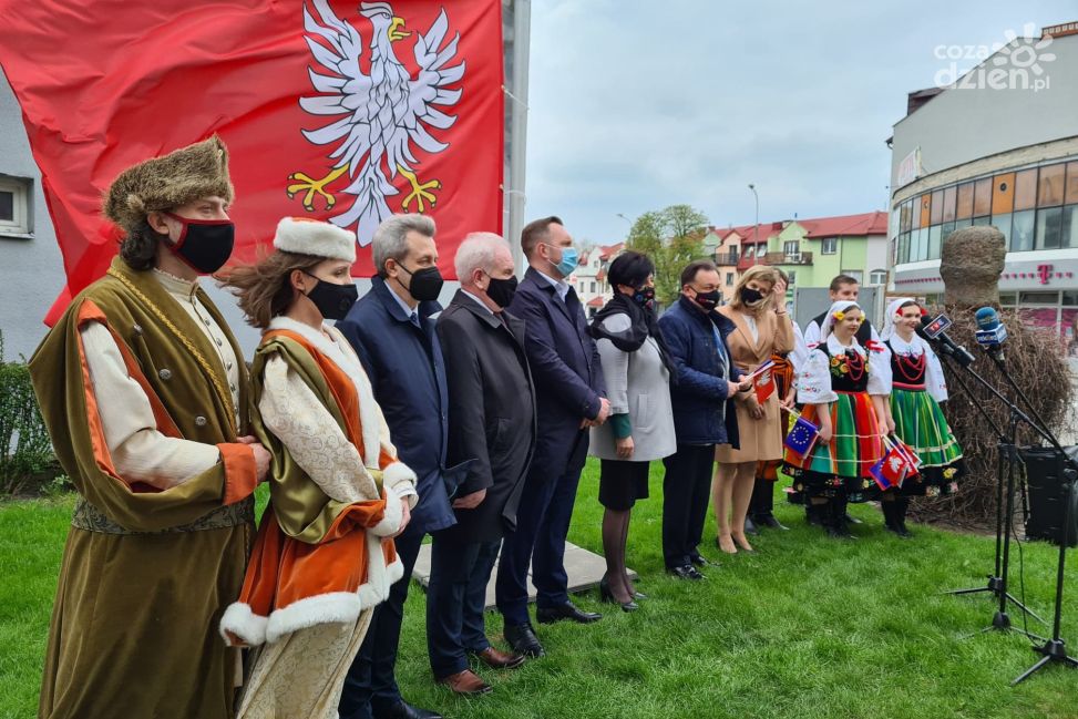 Flaga Mazowsza zawitała do Ciechanowa