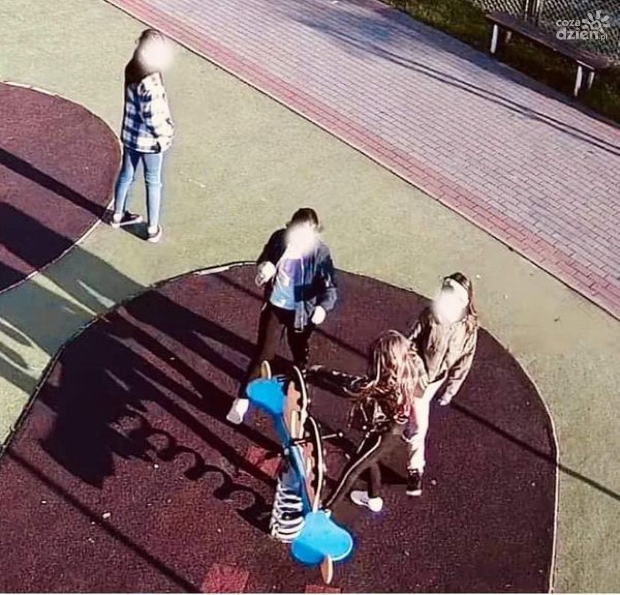 Dzieci zdewastowały plac zabaw. Miasto podjęło kroki!