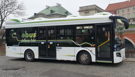 Nowy autobus dla gminy Ojrzeń. 
