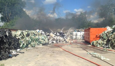 Radni Ciechanowa proszą rząd o pomoc w rozwiązaniu problemu odpadów na Fabrycznej