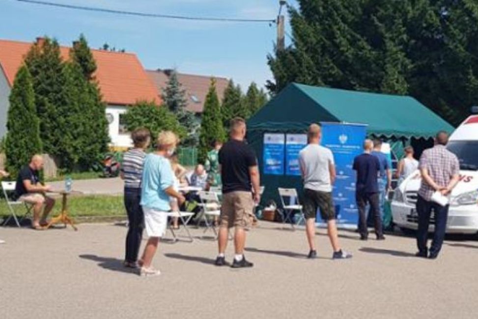 Szczepienia w parafiach. Wojewoda Mazowiecki podsumowuje niedzielną akcję