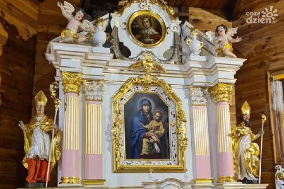 Ołtarz główny powrócił do Sarbiewa