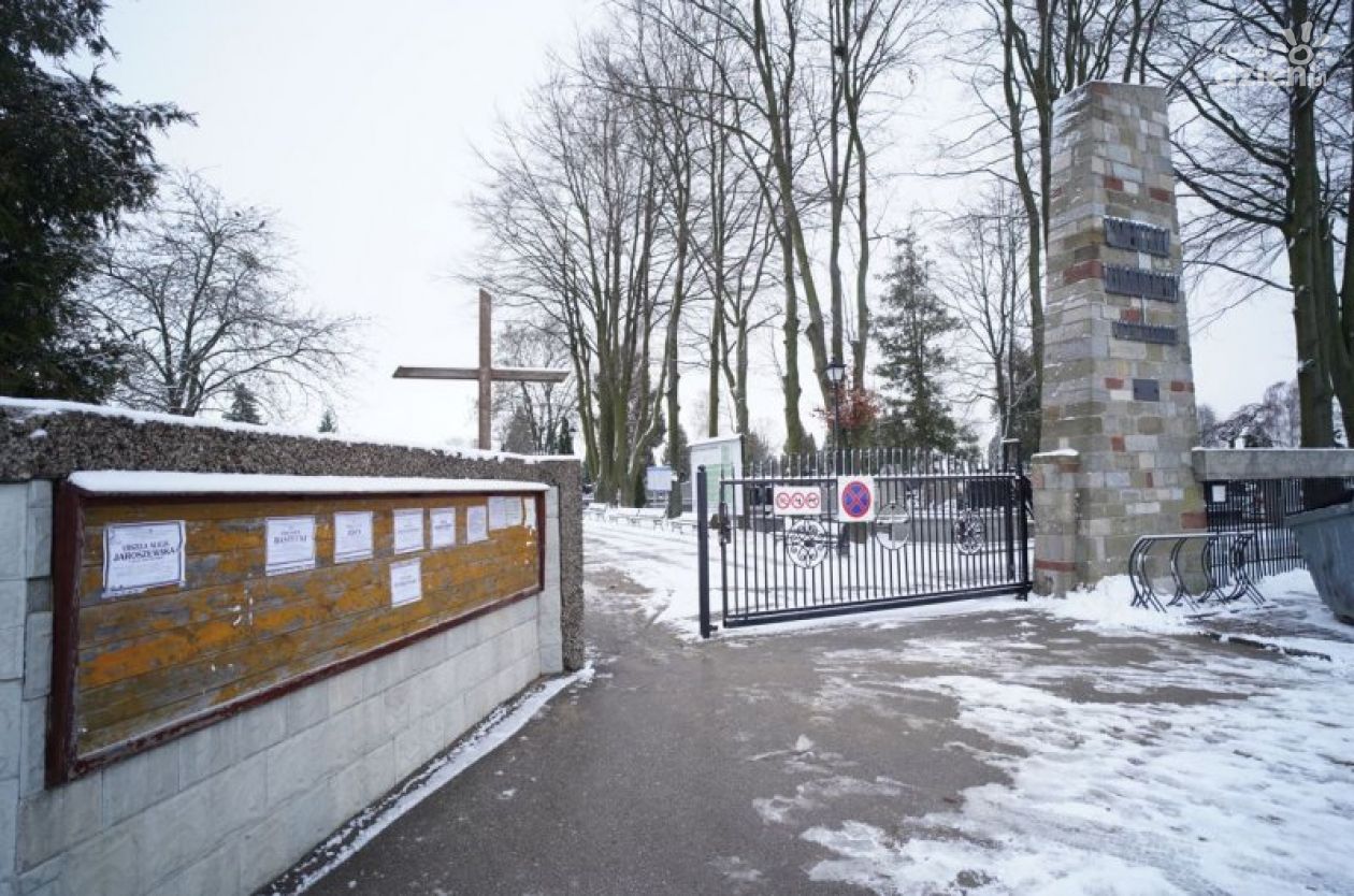 Cmentarz na Gostkowie rozbudowany, prawie 2 tys. więcej miejsc pochówku