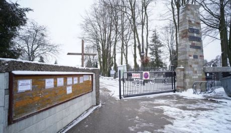 Cmentarna eko-inicjatywa ciechanowskiego Radnego