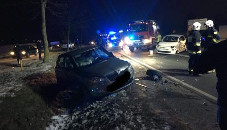 Groźny wypadek w Chruszczewie, kierowca w szpitalu