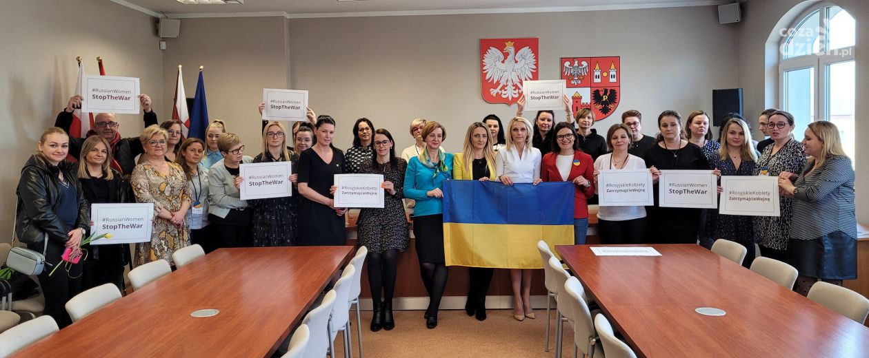 Zbiórkę dla ukraińskich kobiet i ich dzieci zorganizowano w Starostwie Powiatowym w Płońsku