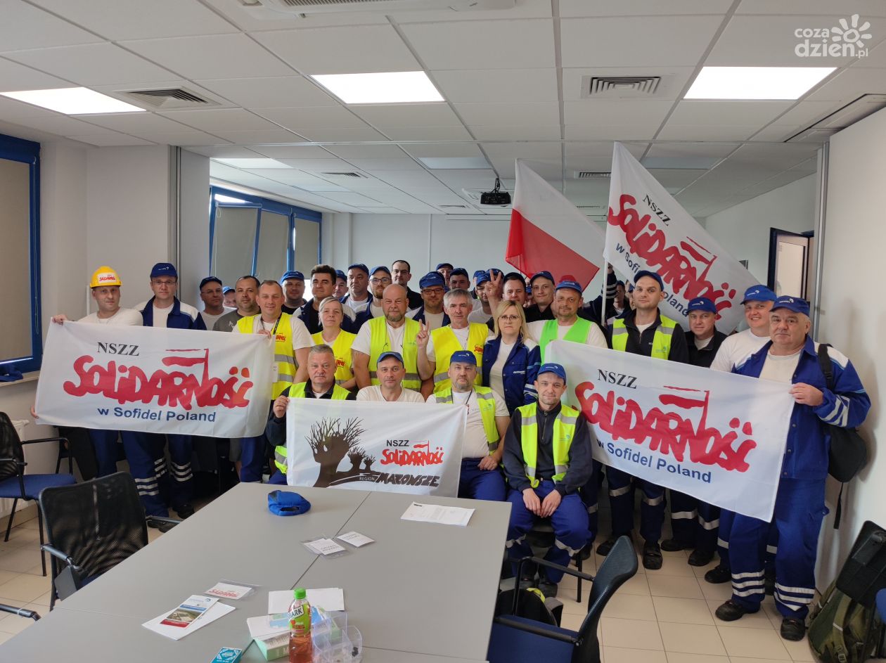 Piątek 13 maja to już dziewiąty dzień strajku pracowników Sofidel Poland w Ciechanowie