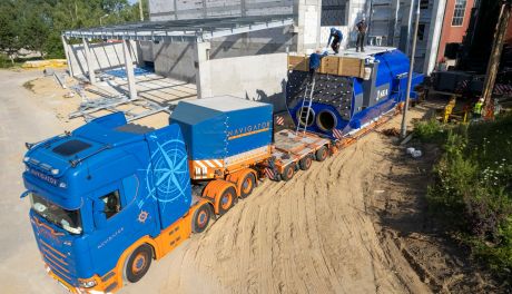 Kocioł parowy i ekonomizer w budowanej elektrociepłowni na biomasę w Ciechanowie już zostały zamontowane