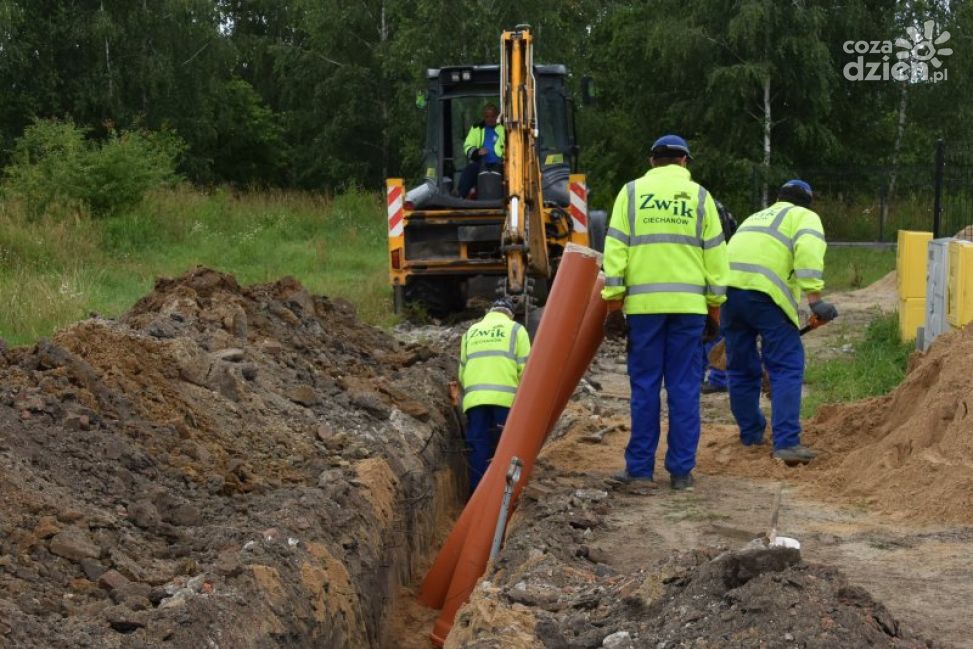 Ciechanowski Zakład Wodociągów i Kanalizacji zakończył budowę sieci kanalizacyjnej i wodociągowej w ul. Rowerowej i ul. Kruczej