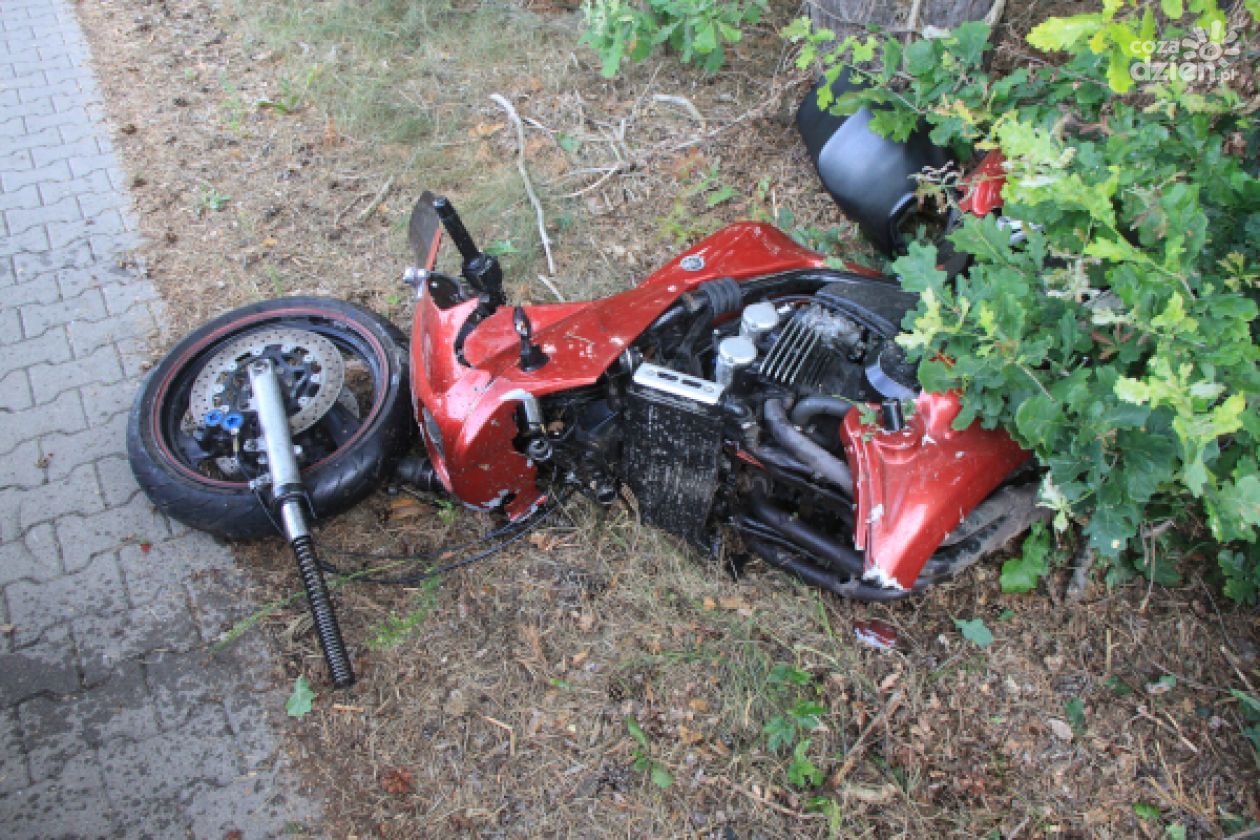 Ranny motocyklista z gm. Ojrzeń trafił do szpitala. Wcześniej zderzył się z samochodem