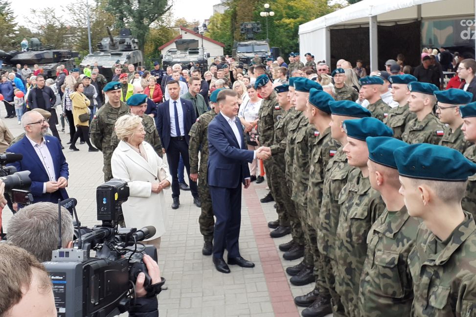 Kandydaci do służby wojskowej zgłaszali się nawet podczas pikniku militarnego w Ciechanowie