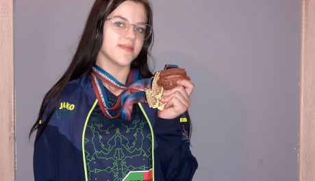 Zuzanna Stursiak trzykrotną brązową medalistką Mistrzostw Polski w podnoszeniu ciężarów