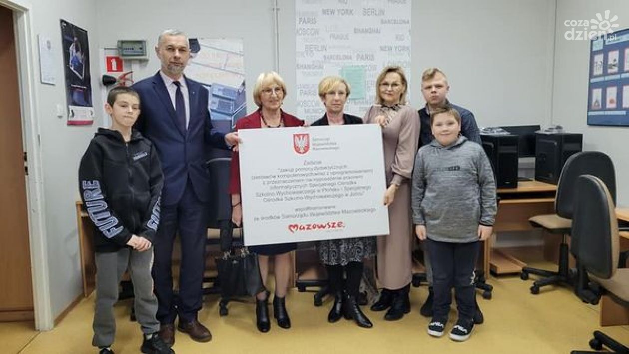 Dzieci z Jońca i Płońska mogą korzystać z komputerów podarowanych przez Samorząd Województwa Mazowieckiego