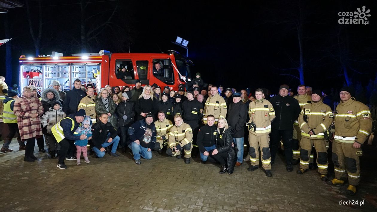 Średni wóz bojowy mają teraz strażacy ochotnicy z Pawłowa w gminie Regimin [zdjęcia] 