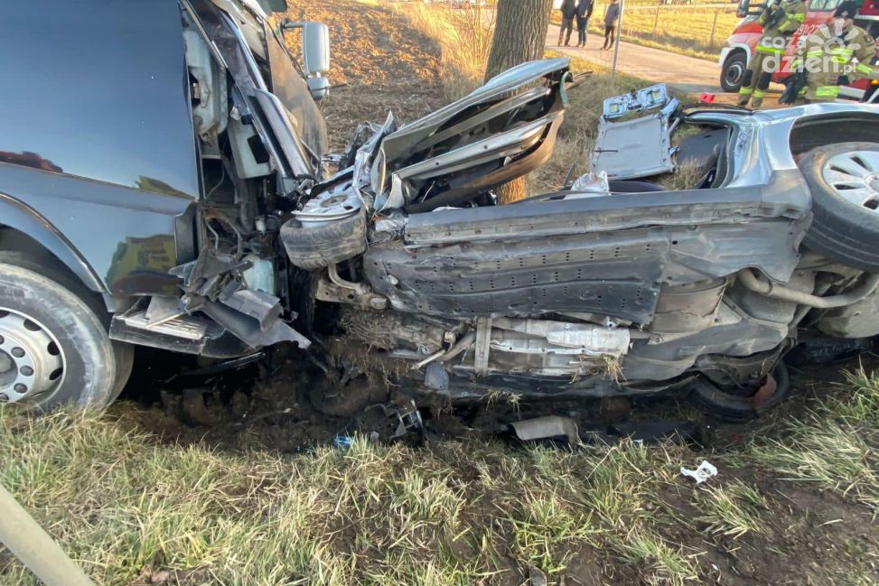 Kolejny tragiczny wypadek w regionie. W Golanach zginęła jedna osoba, inna trafiła do szpitala