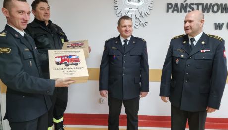 Strażacy z Ciechanowa pożegnali się ze służbą po 30 latach