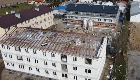 W Raciążu budują 42 mieszkania komunalne. Jeden blok będzie gotowy w czerwcu