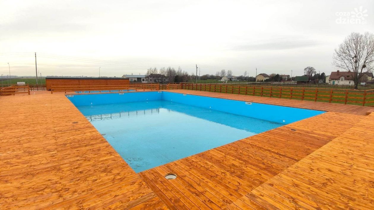 Powiat Przasnyski z nową wodną atrakcją - otwarcie kompleksu basenów odkrytych już w niedzielę