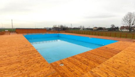 Powiat Przasnyski z nową wodną atrakcją - otwarcie kompleksu basenów odkrytych już w niedzielę