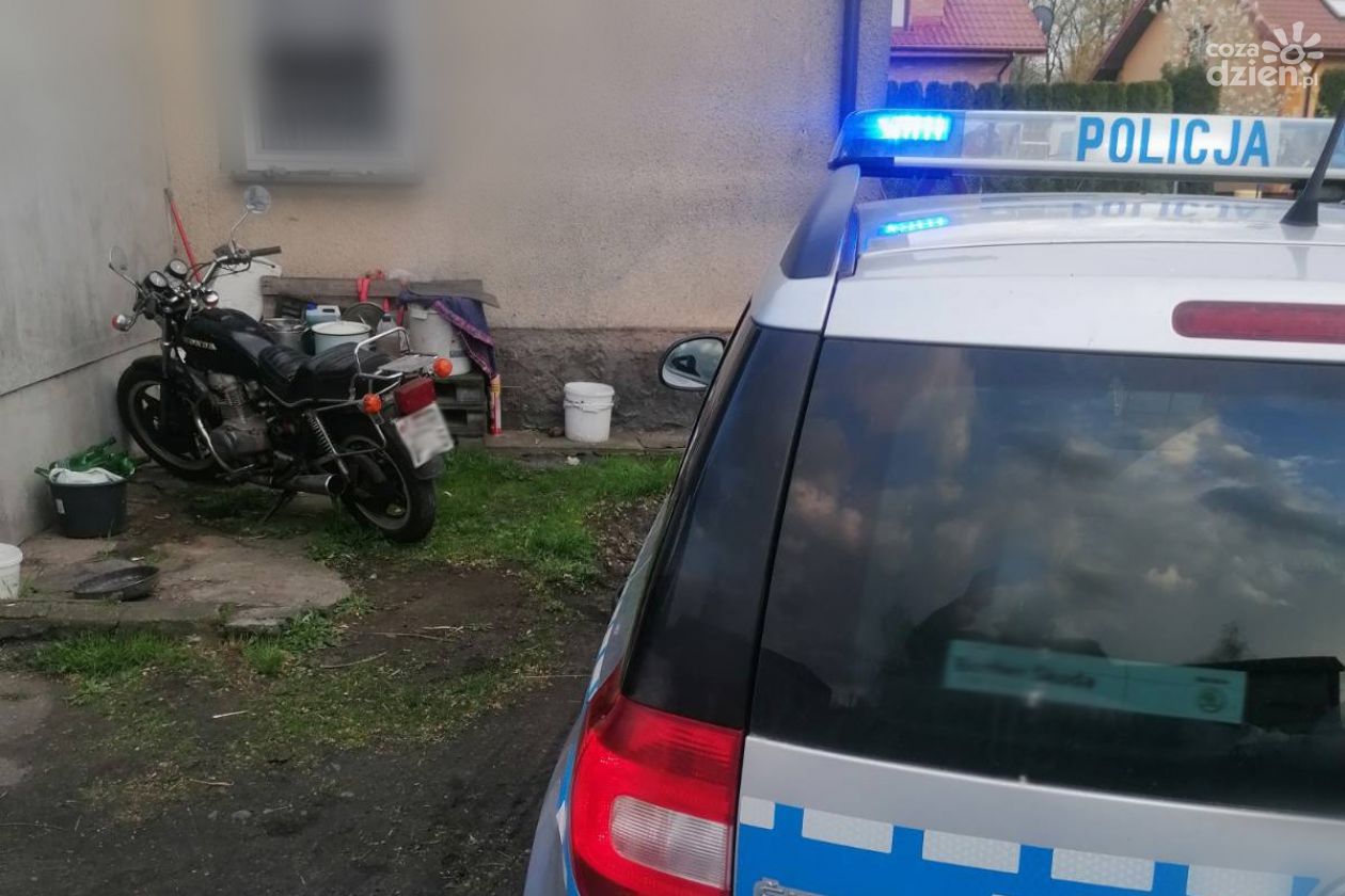 Nietrzeźwy motocyklista próbujący uciec przed policją zatrzymany w Bogurzynie. Grozi  do 5 lat więzienia