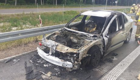 Pożar samochodu osobowego w Zygmuntowie