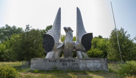 Ciechanów. Miasto zmodernizuje pomnik orła