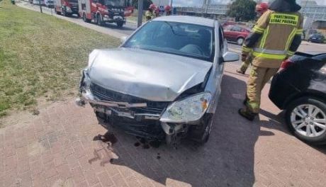 Uwaga na Mleczarskiej w Ciechanowie! Zderzenie samochodów. Utrudnienia w ruchu 