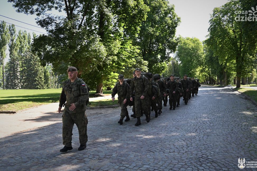 [foto] Ochotnicy z Północnego Mazowsza rozpoczęli kolejne szkolenie w ramach "Wakacji z WOT"