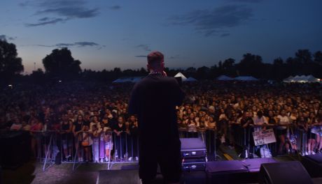 Rapowe gwiazdy przyciągnęły tłumy na ciechanowskie błonia (zdjęcia)
