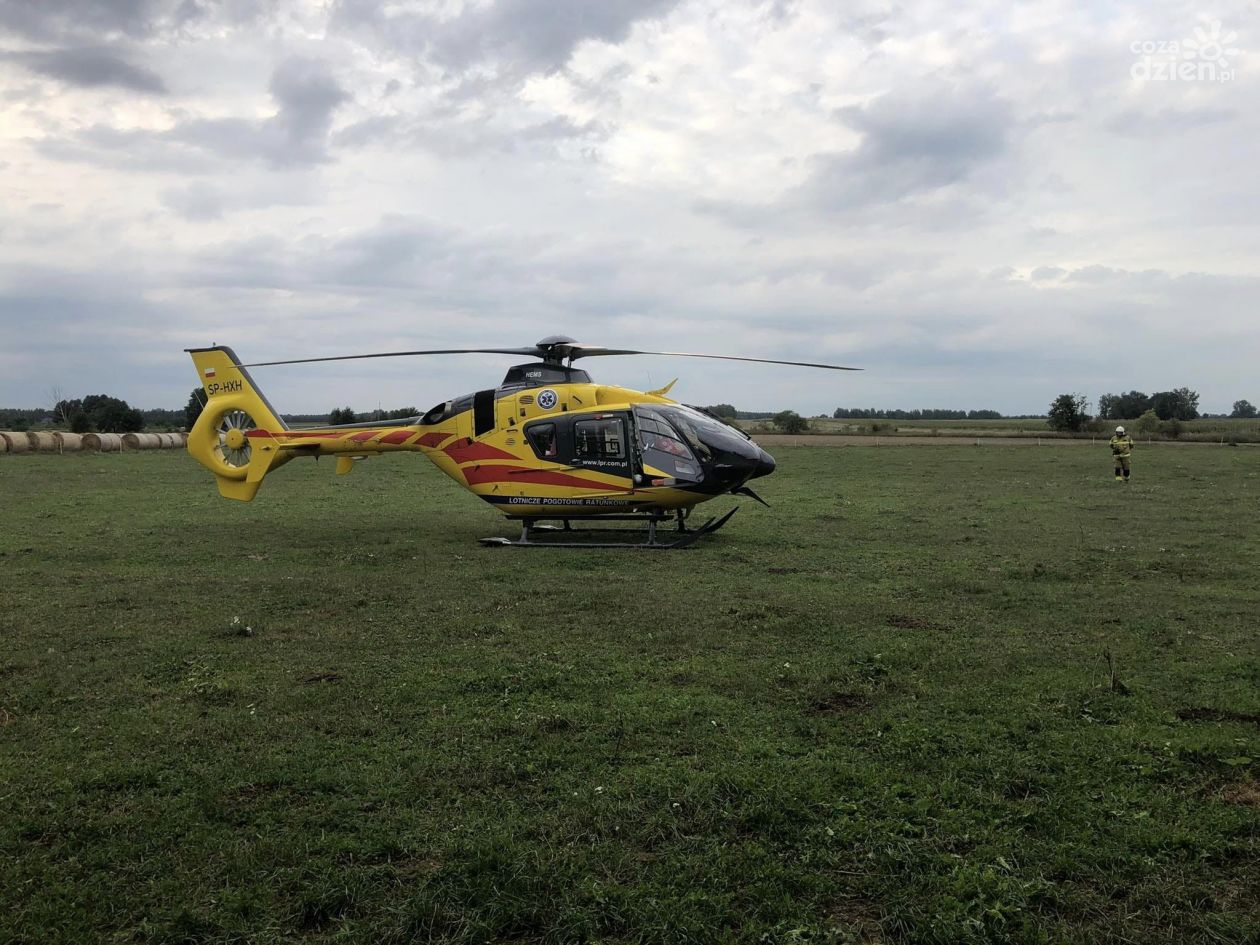 Potrącił ojca z dzieckiem i uciekł. Policja szuka kierowcy osobówki