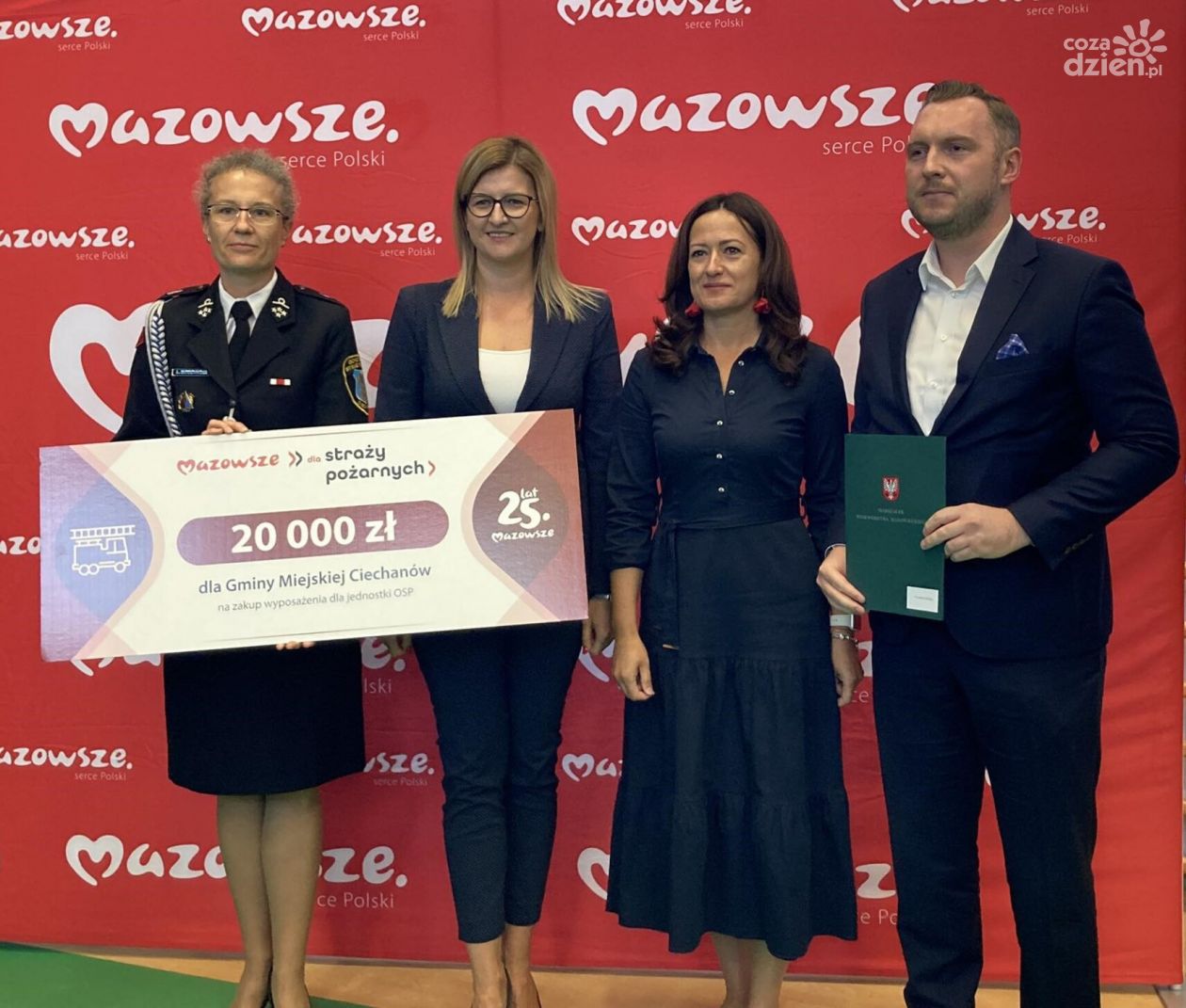 Mazowsze wspiera strażaków i koła gospodyń wiejskich. 1,5 mln zł dla subregionu ciechanowskiego