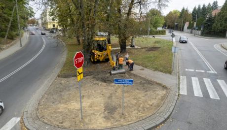 Ciechanów. Odnowa skweru TON