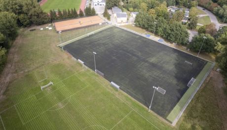 Nowa nawierzchnia na ciechanowskim stadionie