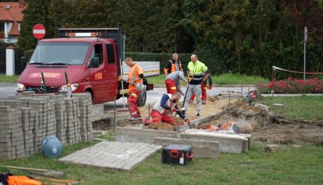 Ciechanów. Ogrody deszczowe na Podzamczu i w Śródmieściu