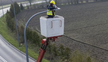 Ciechanów przechodzi na energooszczędne oświetlenie