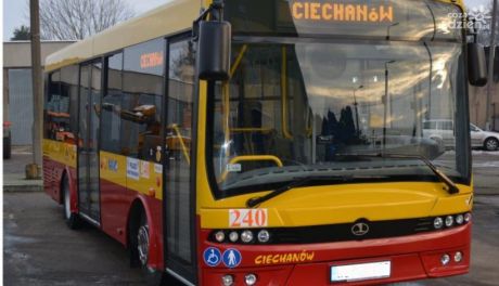 Wszystkich Świętych: dodatkowe linie autobusowe ułatwiają dojazd na cmentarz komunalny w Ciechanowie
