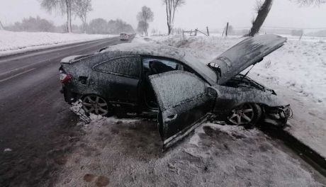 Ranna pasażerka po dachowaniu samochodu w Ujazdówku