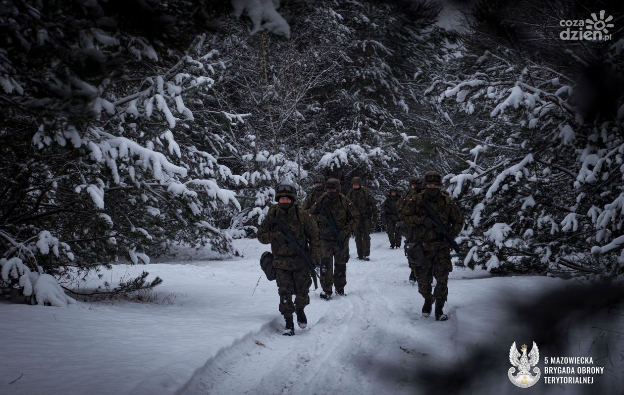 Terytorialsi z 5 Mazowieckiej Brygady Obrony Terytorialnej skończyli pierwszy etap szkolenia