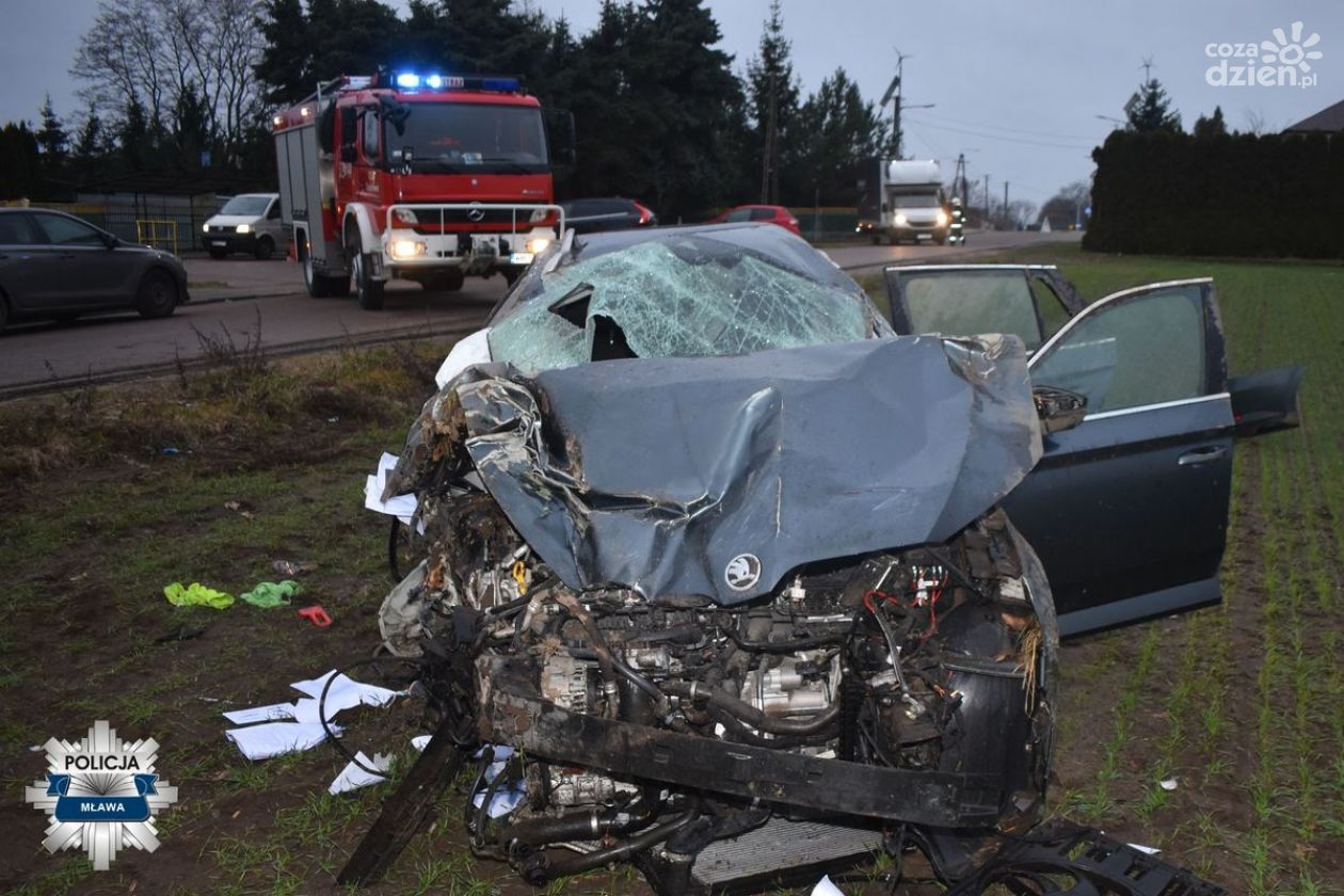 W Dąbrowie dramatyczny wypadek: Nietrzeźwy kierowca ucieka z miejsca zdarzenia