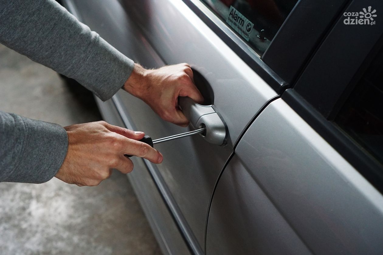 Zabezpiecz swoje auto przed kradzieżą 