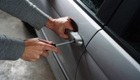 Zabezpiecz swoje auto przed kradzieżą 