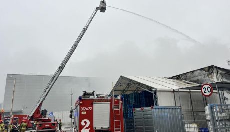 Paliła się hala produkcyjna w Nowym Dworze Mazowieckim [zdjęcia]