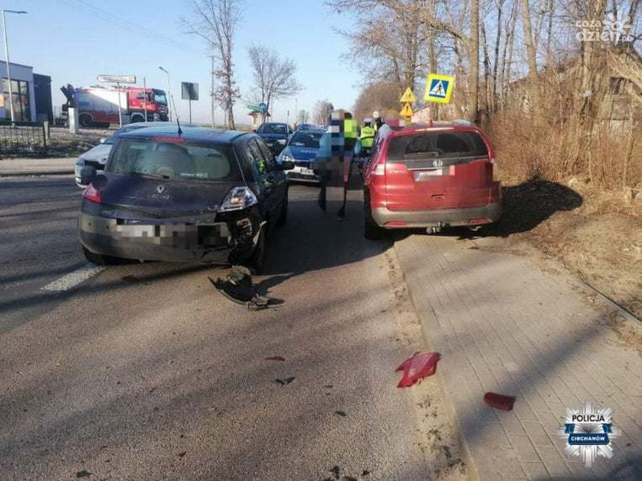 Wypadek na ul. Ciechanowskiej - kobieta została przewieziona do szpitala 